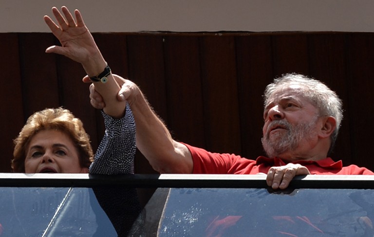 Lula dispuesto a sumarse al gobierno de Rousseff