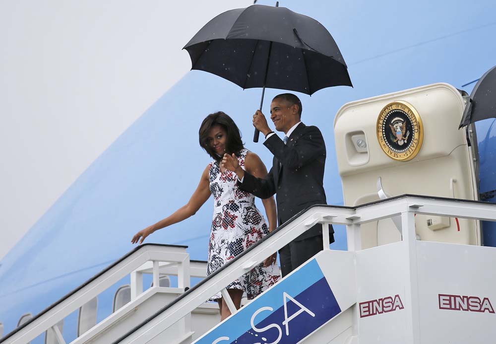 Michelle Obama vuelve a confiar en Carolina Herrera en su visita a Cuba (Fotos)