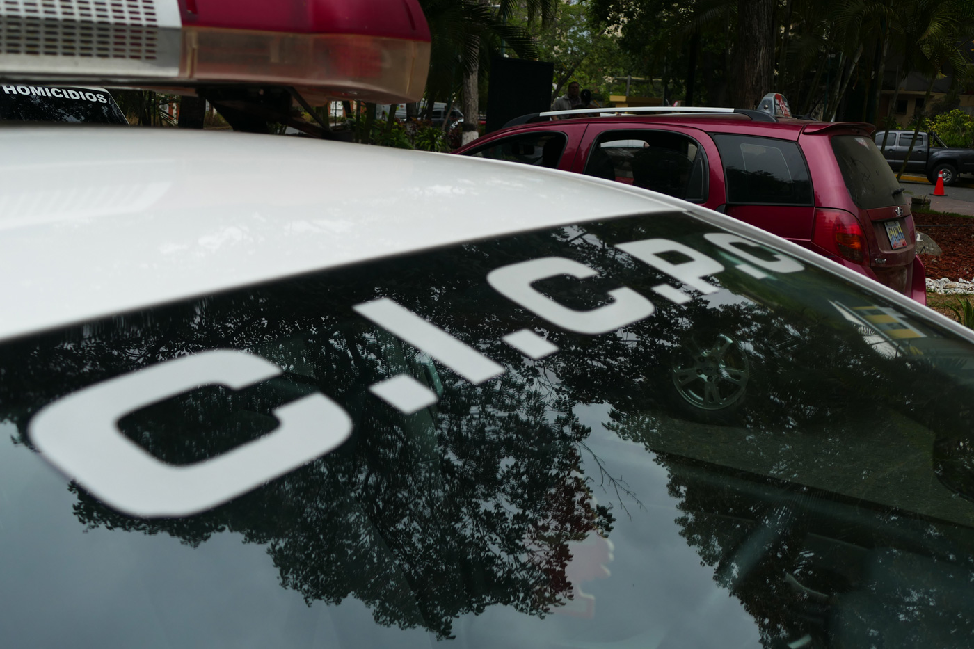 En Los Teques: Policía atropelló a mototaxista e hirió a su pareja