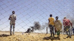 Cientos de manifestantes quemaron y destrozaron instalaciones de la ONU en Mali