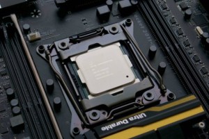 Intel presenta un procesador de diez núcleos que cuesta más que una computadora