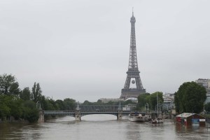 La Torre Eiffel reabrió tras 5 días de cierre por huelga de su personal