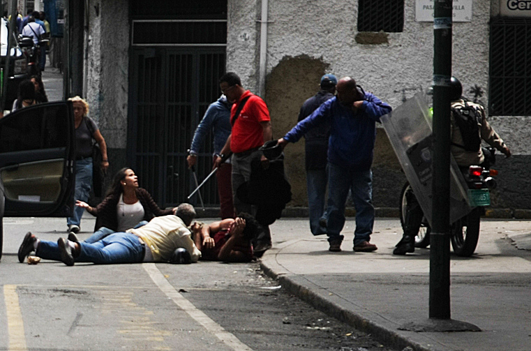 Apevex rechaza agresiones contra periodistas venezolanos