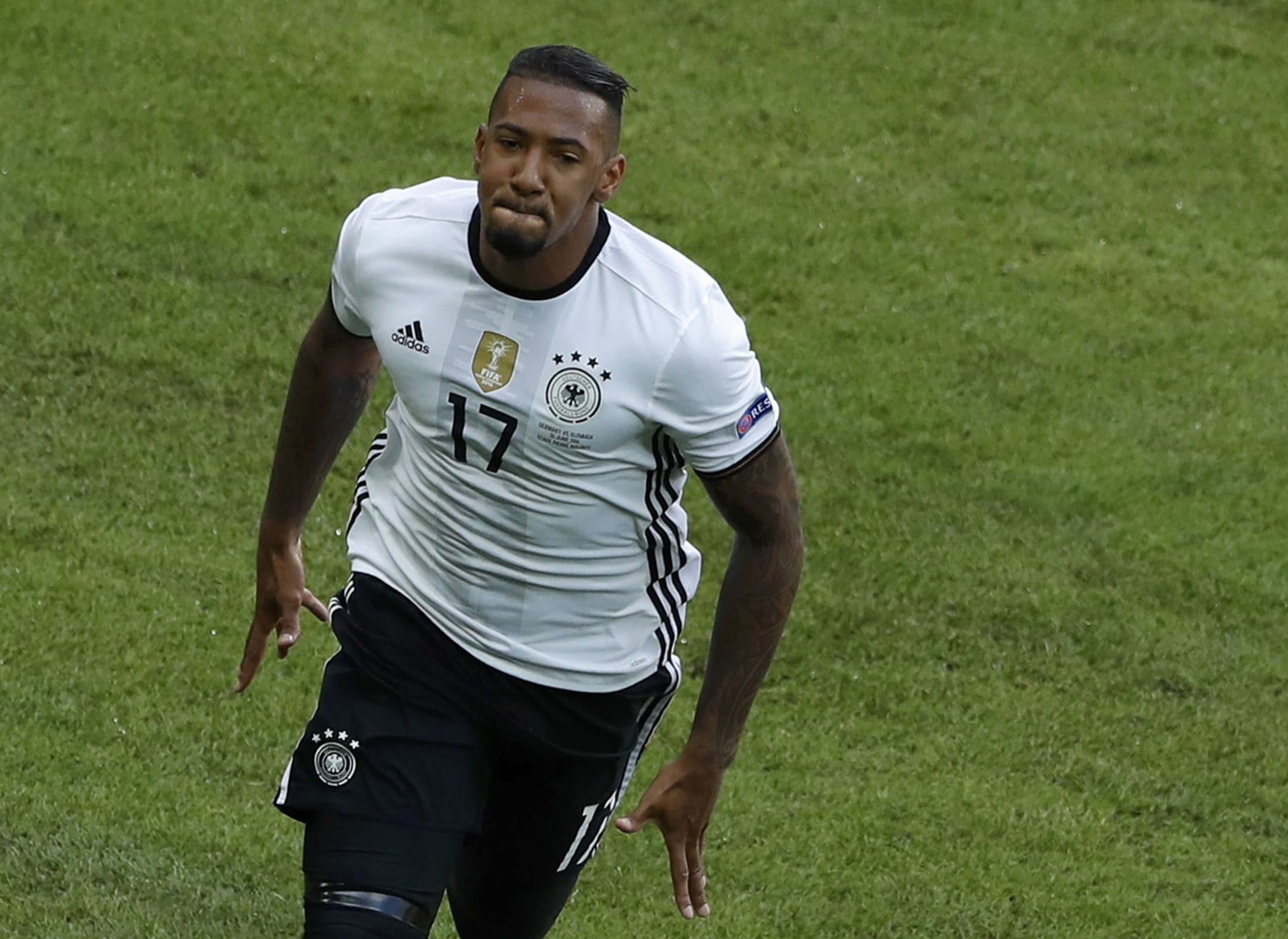 Boateng, un gol al racismo en Alemania