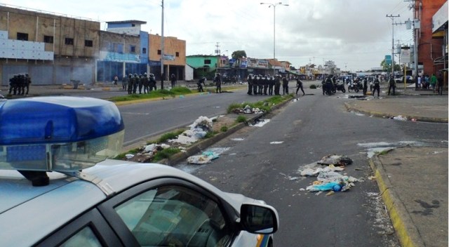 Policía, Sebin y Guardia Nacional no hicieron nada para contener a los motorizados que llegaron amenazando a manifestantes