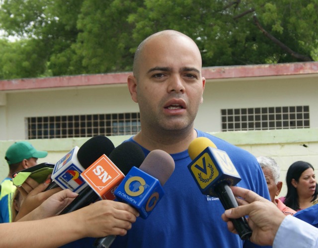 Leonardo Fernández: Es hora de que los partidos bajen las banderas y piensen en el pueblo