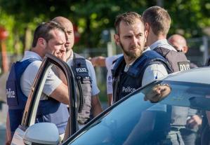 Al grito de “Dios es grande” murió atacante de policías en Bélgica