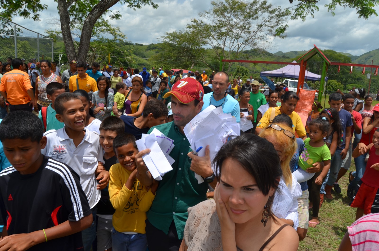 Capriles: Si todos hacemos valer nuestra voz no van a poder robarnos nuestro derecho
