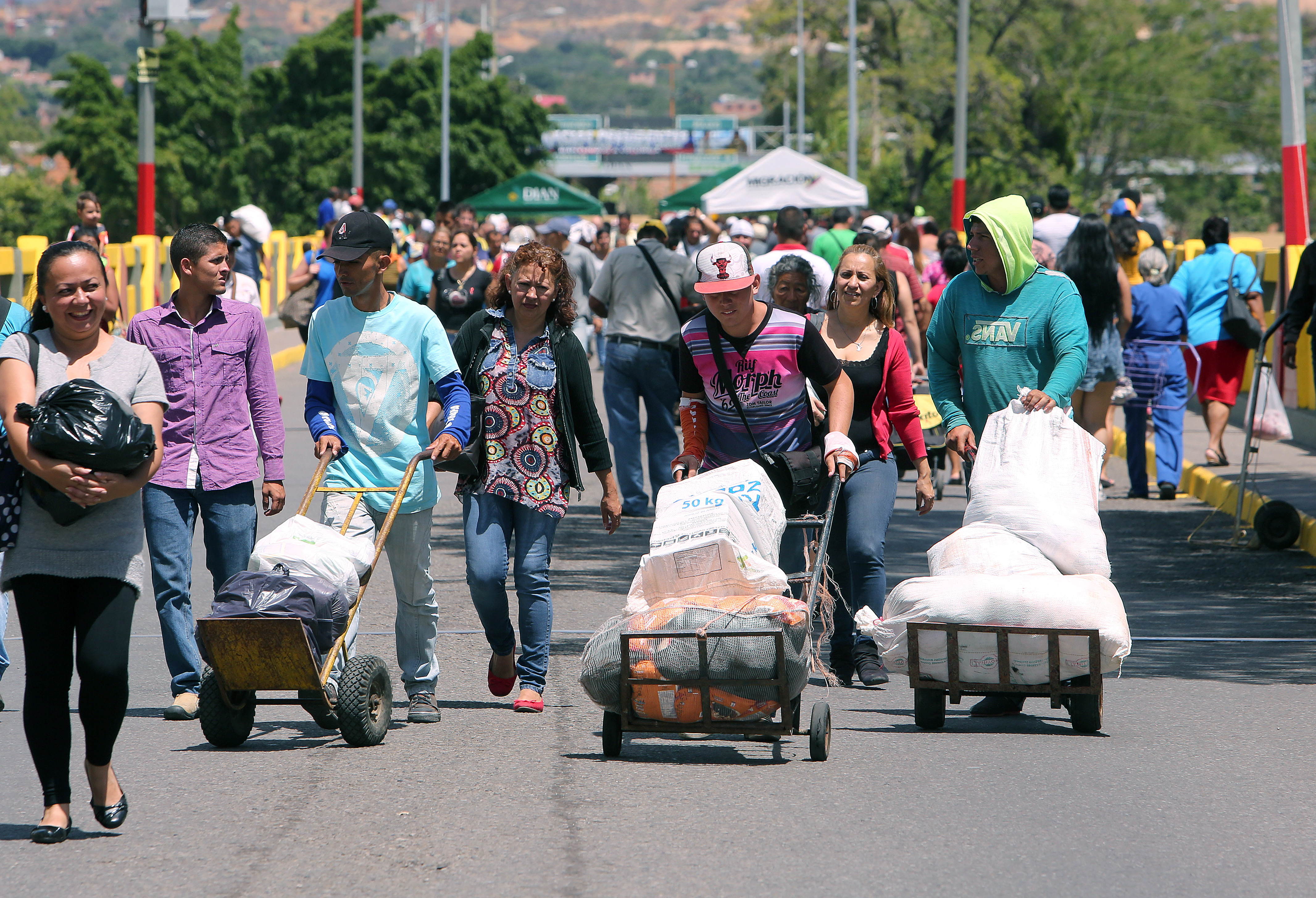 En solo 7 días: Más de 326.000 venezolanos entraron a Colombia tras reapertura fronteriza