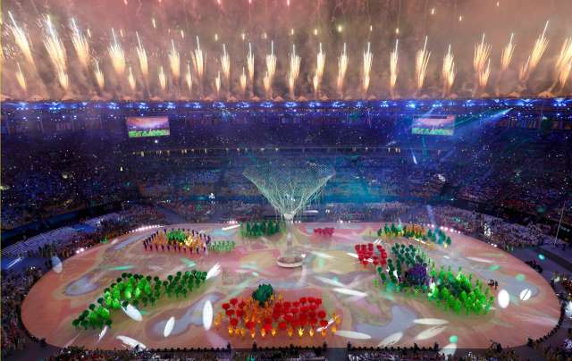 2016 Rio Olympics - Closing ceremony - Maracana - Rio de Janeiro, Brazil - 21/08/2016. Performers take part in the closing ceremony. REUTERS/Fabrizio Bensch FOR EDITORIAL USE ONLY. NOT FOR SALE FOR MARKETING OR ADVERTISING CAMPAIGNS.