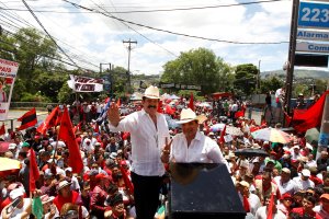 Esposa de Zelaya anuncia oficialmente que buscará la Presidencia de Honduras