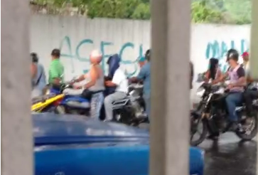 Fascistas chavistas en moto arremeten contra la casa de dirigente de Voluntad Popular en Cagua