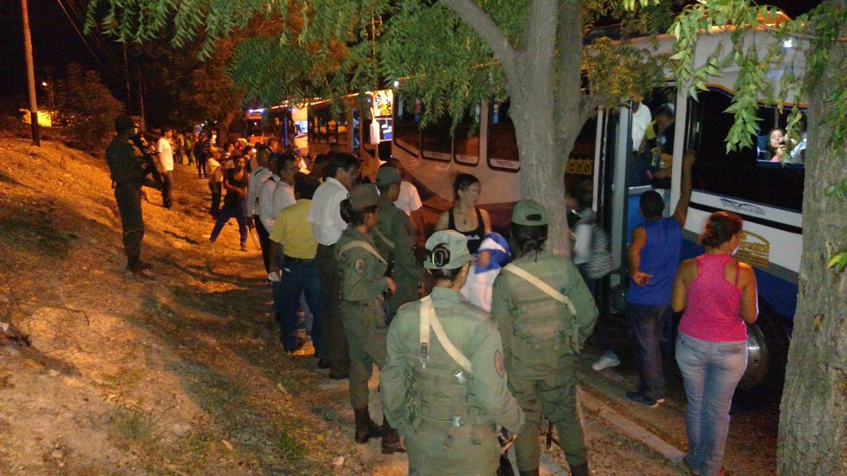 ¡CULILLO A MILLÓN!… reportan alcabalas, cierre de vías y requisa nacional de autobuses que vienen a Caracas #1S