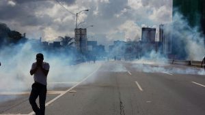 Las predicciones del “Plan Bernal” en marcha… irregulares desafían a la GNB al finalizar Toma de Caracas (FOTOS)