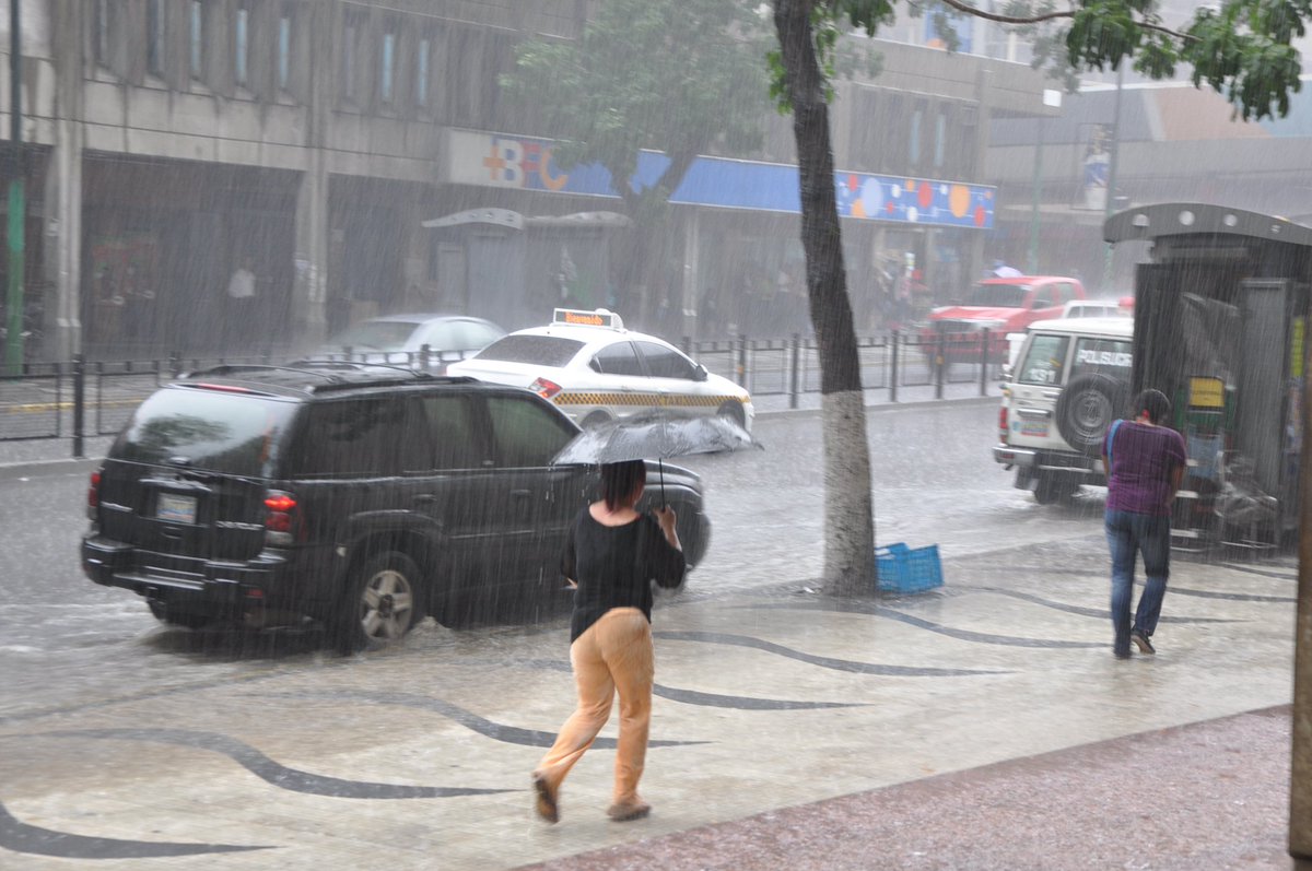 Inameh pronóstica para este martes lloviznas y lluvias dispersas en gran parte del país