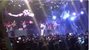 Nacho le dedicó una canción a Lilian Tintori durante concierto en Caracas