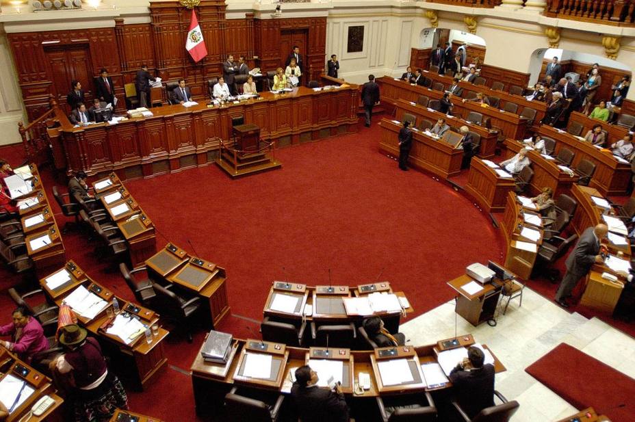 Congreso del Perú debatirá considerar a Maduro persona no grata (DOCUMENTO)