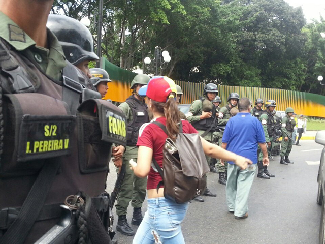 GNB toma la redoma de Guaparo durante concentración de estudiantes en Valencia