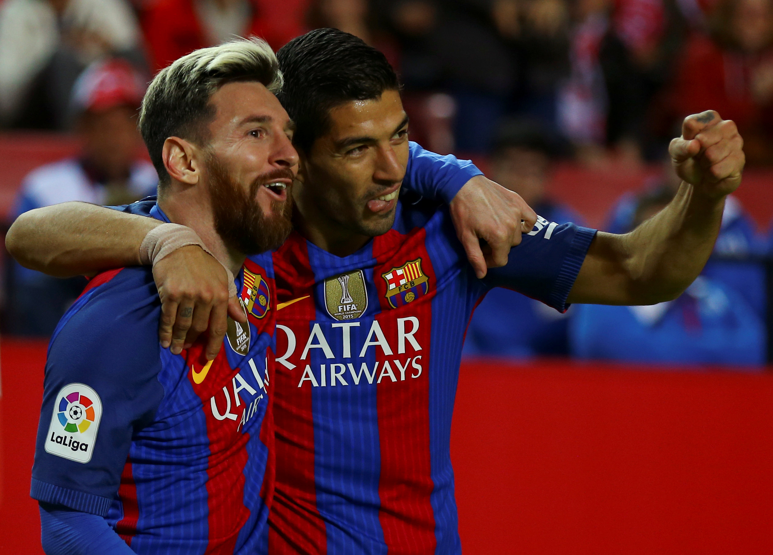 Messi marca gol 500, pero Madrid mantiene ventaja en la cima
