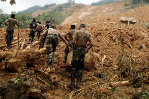 Al menos nueve muertos y tres heridos tras deslizamiento de tierra en Colombia