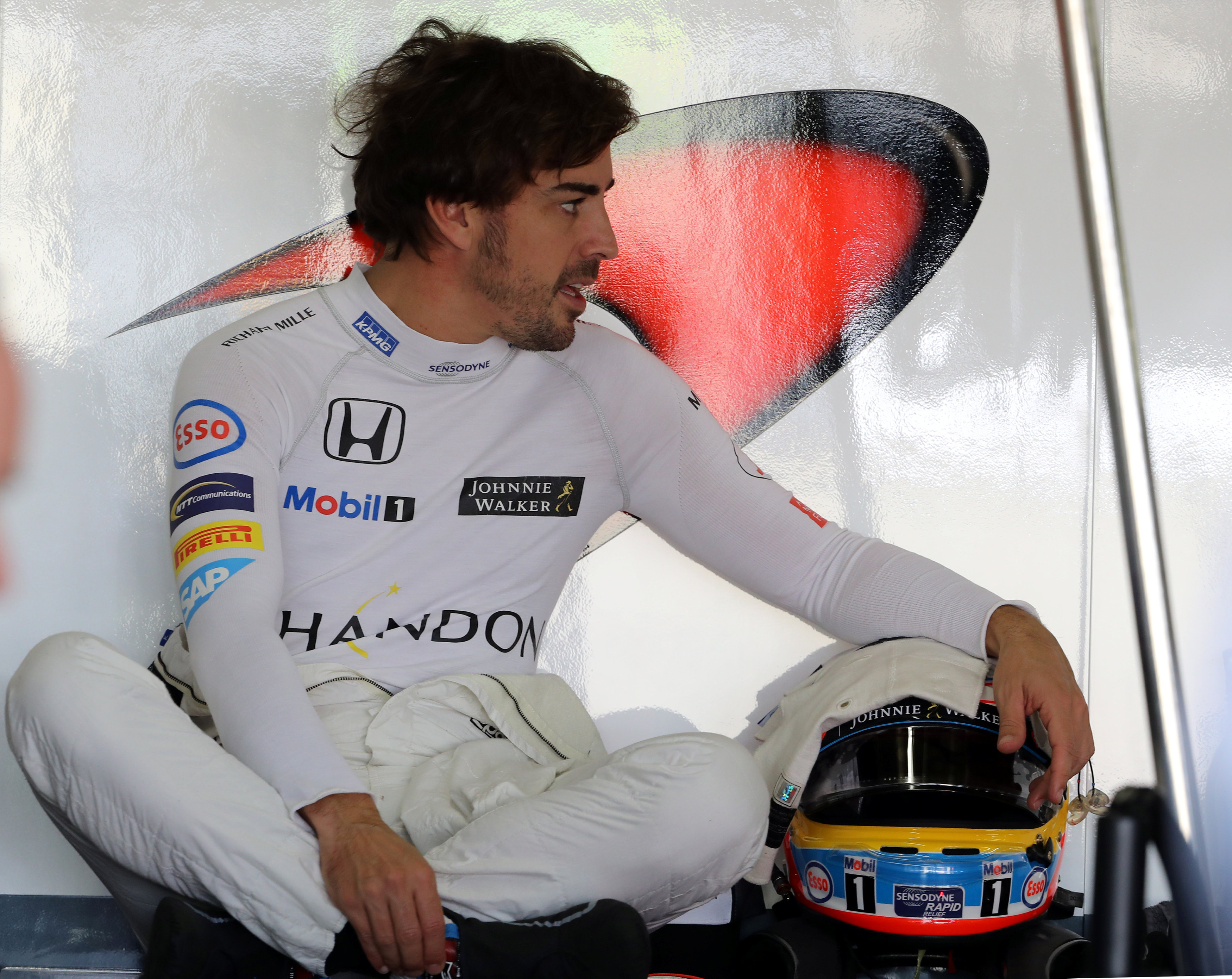 Alonso sobre incidente con Vettel: La próxima vez me iré contra él