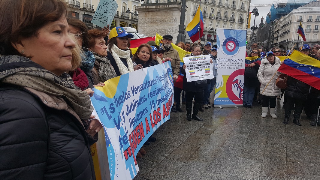 Pensionados en el exterior plantean deuda para reactivar sus pagos