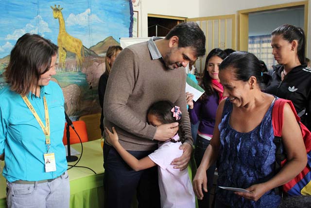 Alcalde Ocariz rehabilita escuela en Maca de Petare