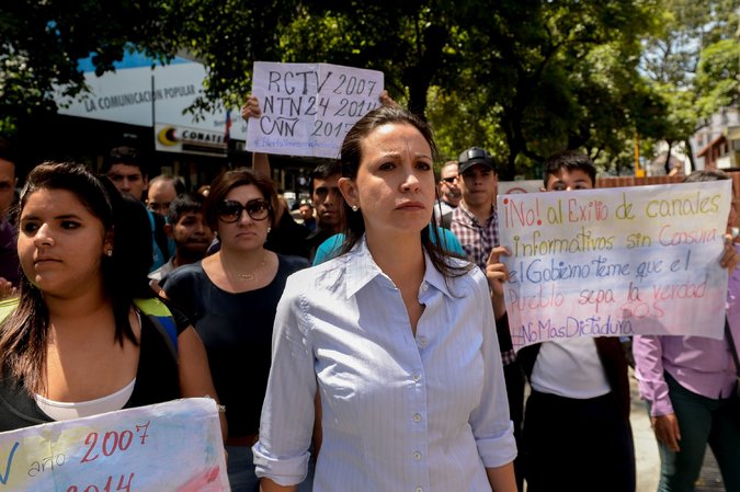 María Corina: Cada partido político debe decidir de que lado está