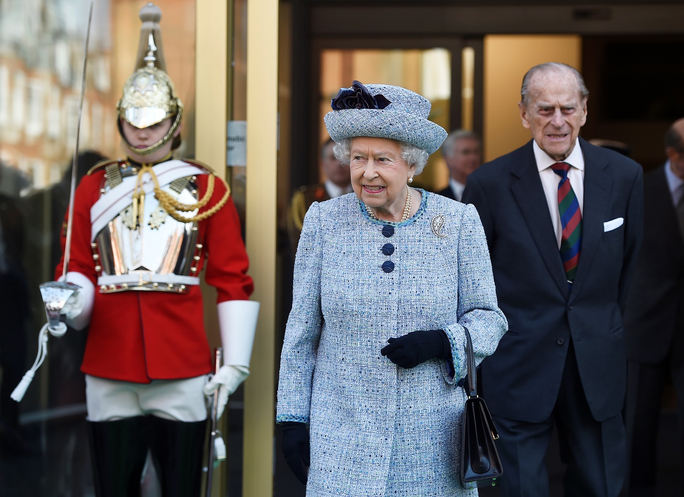 El esposo de la reina Isabel II se retira de la vida pública