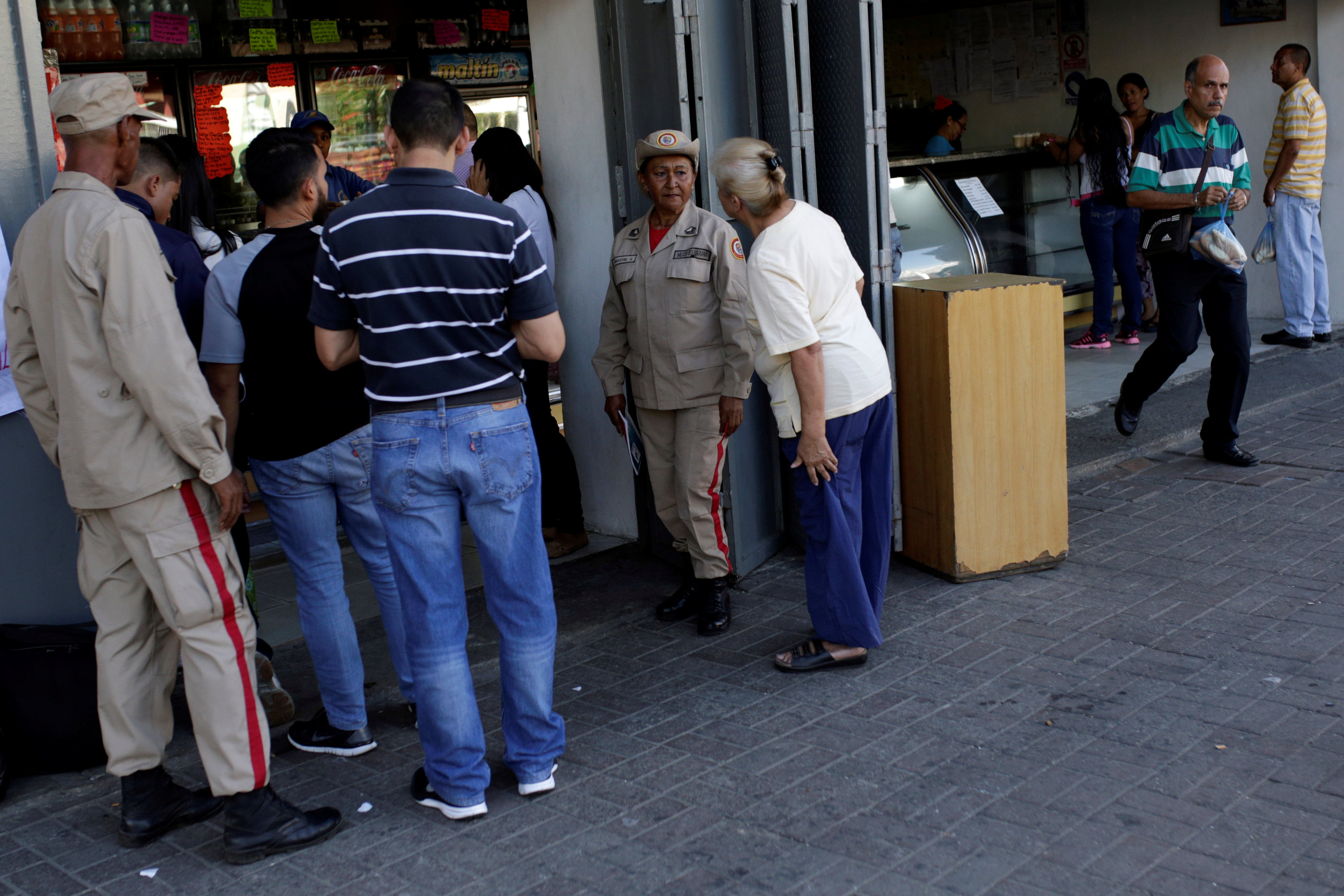 Fedecámaras rechaza sanciones de la Sundde a panaderías