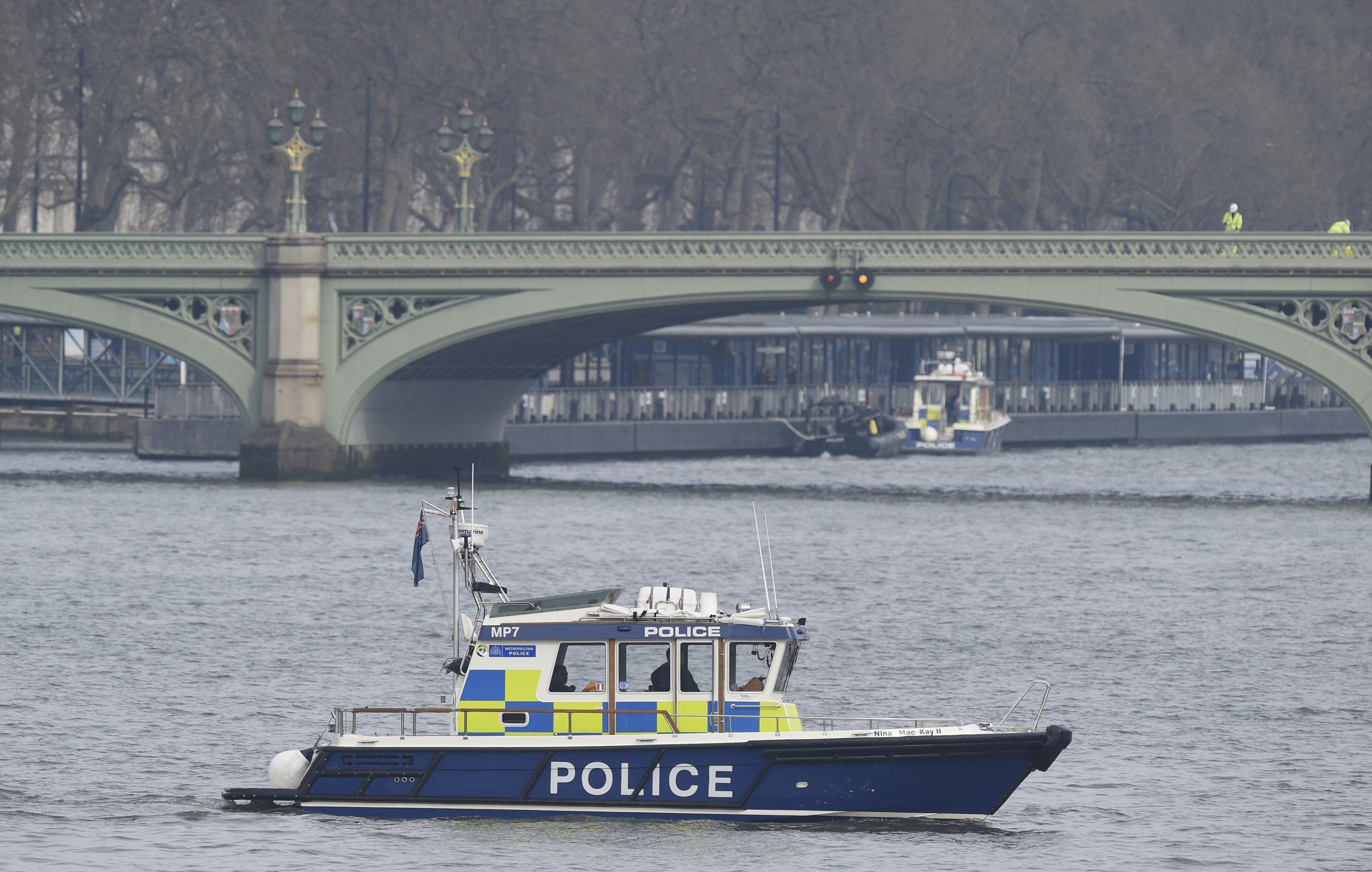Mujer cayó al río Támesis durante el atentado de Londres (Video)