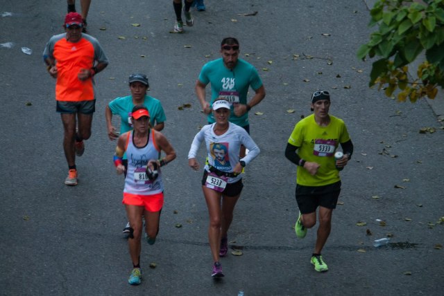 Foto: Lilian Tintori de López en el Maratón de la CAF / Nota de prensa 