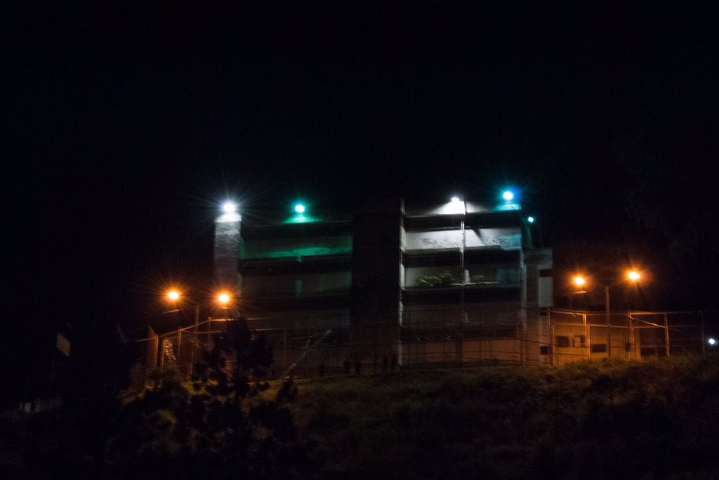 Lilian Tintori denunció que  torre donde mantienen a Leopoldo López aislado no tiene electricidad