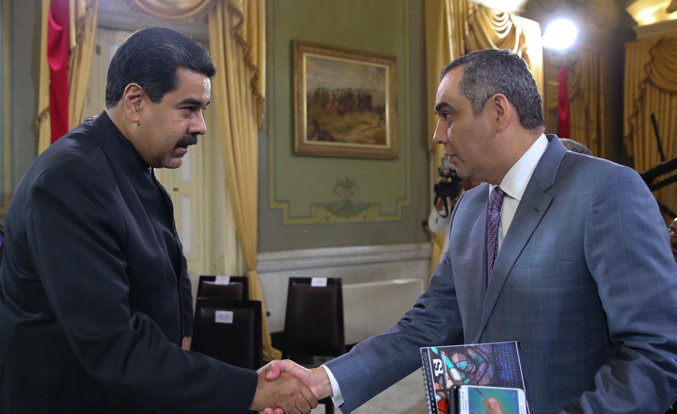 ¿Separación de poderes? Maduro dice que “resolvió rápida y exitosamente” el “impasse” entre el TSJ y el MP