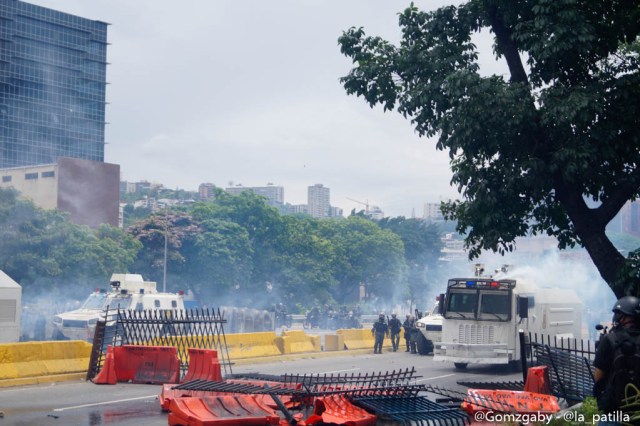 GN efectuó fuerte represión en Caracas este 3 de mayo. Foto: LaPatilla.com / Gabriela Gómez