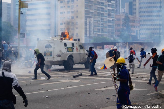 GN efectuó fuerte represión en Caracas este 3 de mayo. Foto: LaPatilla.com / Gabriela Gómez