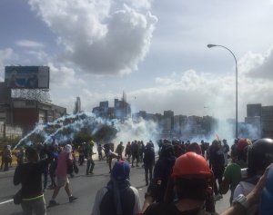 GNB reprime a manifestantes en la Francisco Fajardo (VIDEOS+FOTOS)