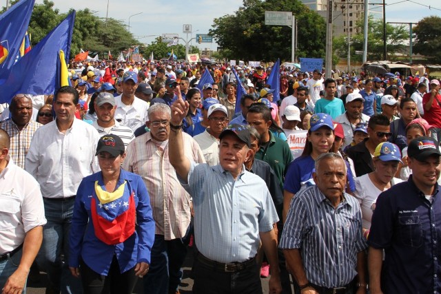 El líder del Zulia y fundador de Un Nuevo Tiempo estuvo presente en la marcha denominada Juicio a la Constituyente