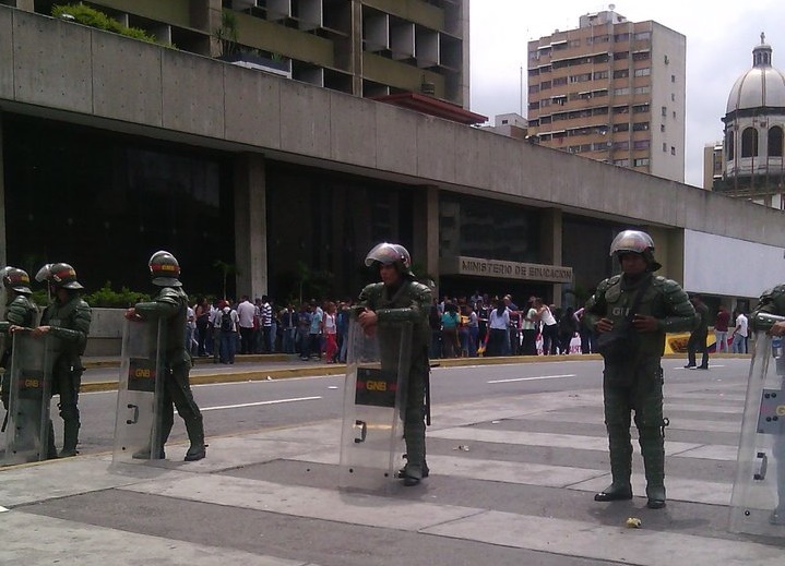 GNB y PNB desplegados en varios puntos de Caracas por marcha de la oposición #8May