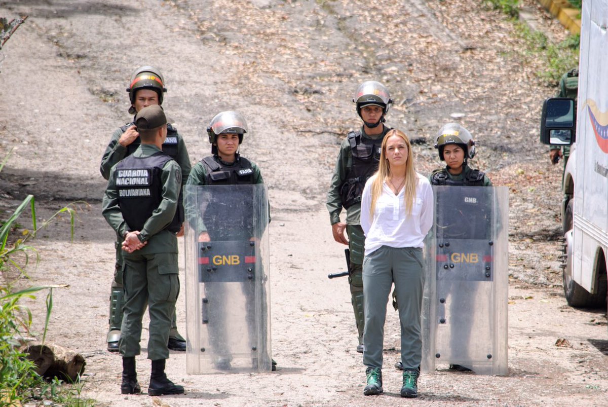 Lilian Tintori denuncia que nuevamente le fue negada la visita familiar a Leopoldo #25Jun