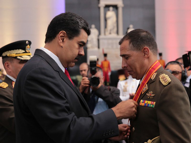 Este fue el “regalito” que Maduro le dio a Benavides Torres por su “carrera impecable” (+fotos)