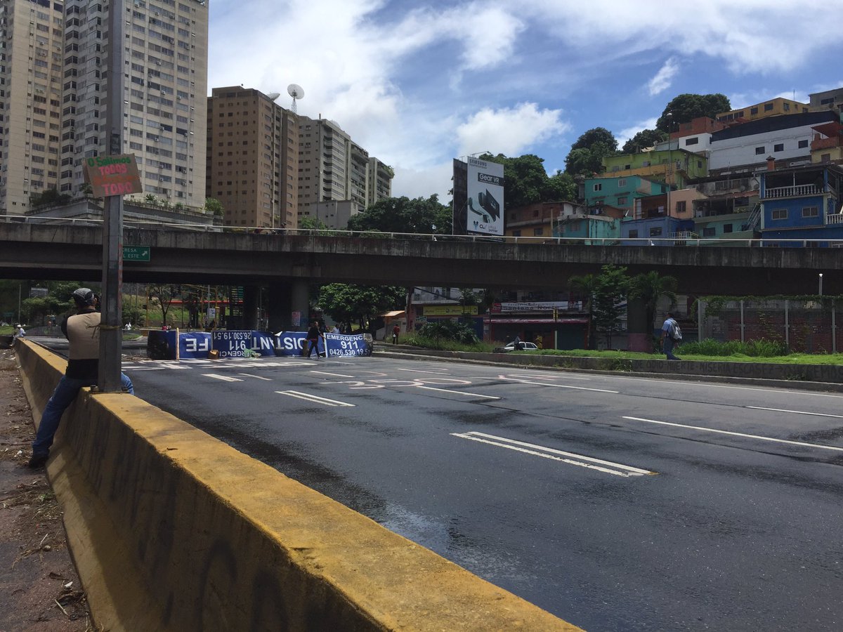 01:50 Trancazo se cumple en la autopista Prados del Este #28Jul