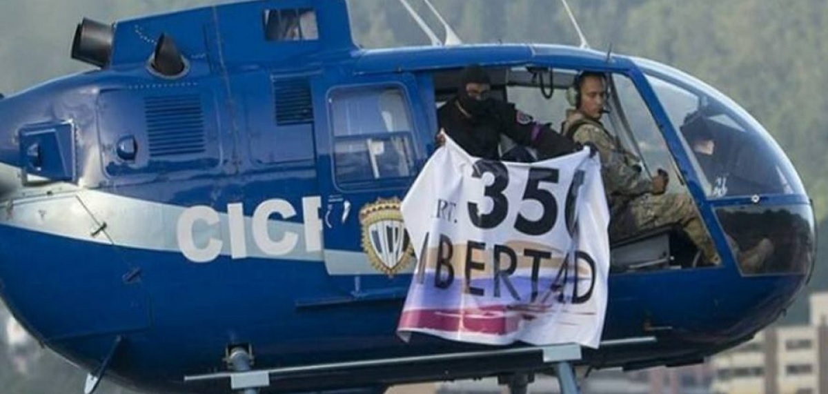 Hace un año Óscar Pérez sobrevoló Caracas con un cartel llamando a la rebelión “350 Libertad”