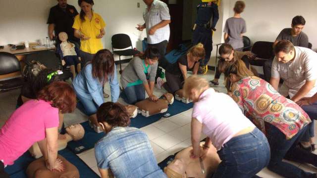 Taller de Primeros Auxilios HatilloSalud (6)