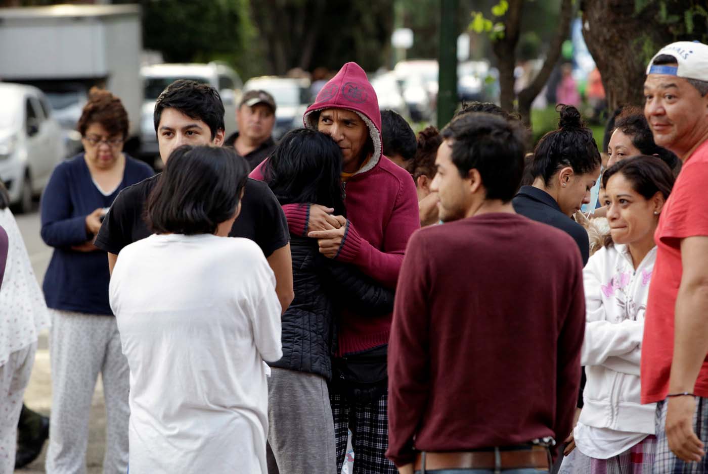 Se reanuda rescate en Ciudad de México tras sismo de este sábado