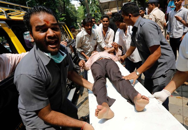 ATTENTION EDITORS - VISUAL COVERAGE OF SCENES OF DEATH AND INJURY A stampede victim is carried on a stretcher at a hospital in Mumbai, India September 29, 2017. REUTERS/Danish Siddiqui TPX IMAGES OF THE DAY