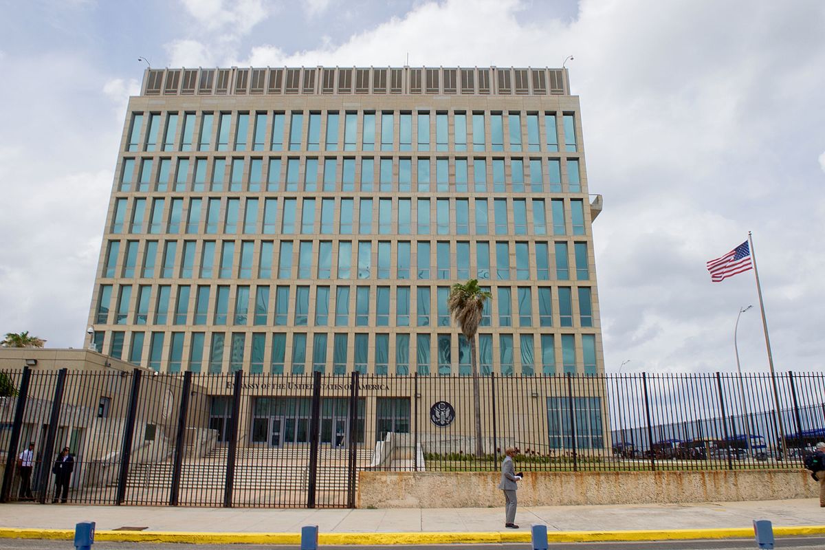 Lesiones en el cerebro, pérdida de memoria y capacidad auditiva: El ataque sónico de Cuba a la embajada de EEUU