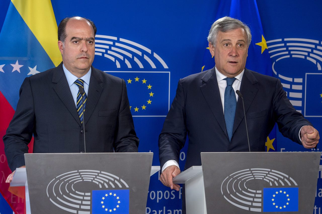 Antonio Tajani: No reconocemos la ANC, ni los actos que emanen de ella