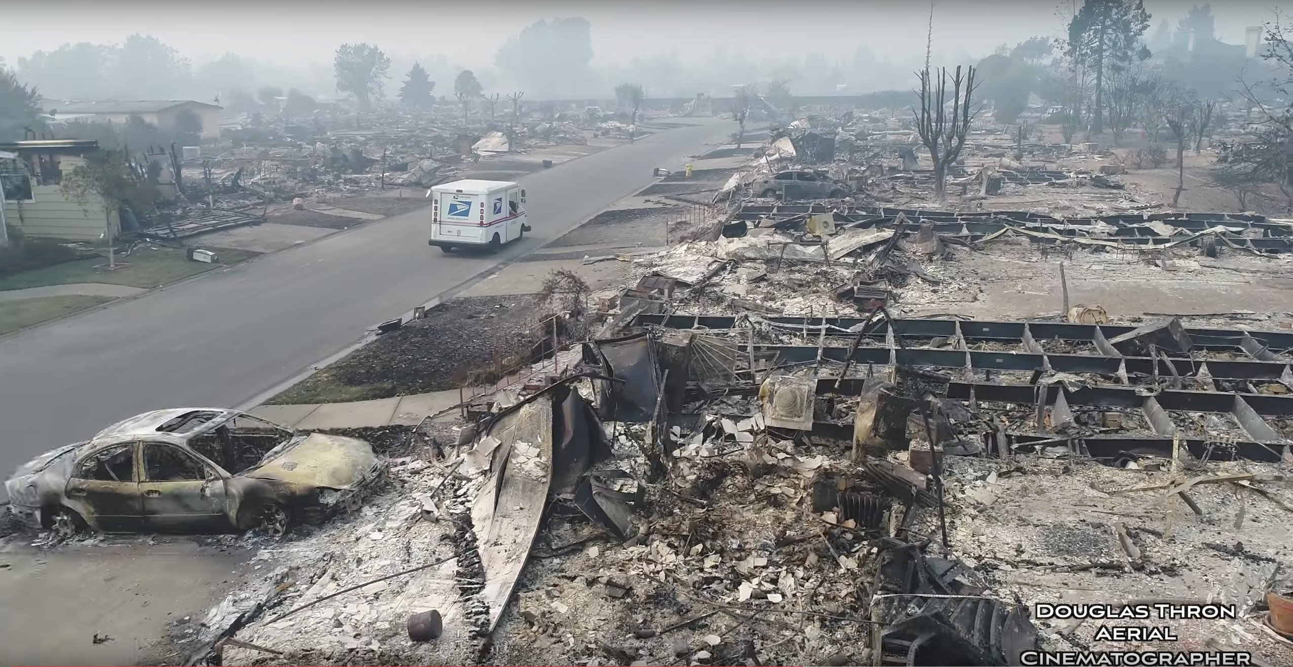 Al menos 23 muertos y cientos de desaparecidos por incendios en California