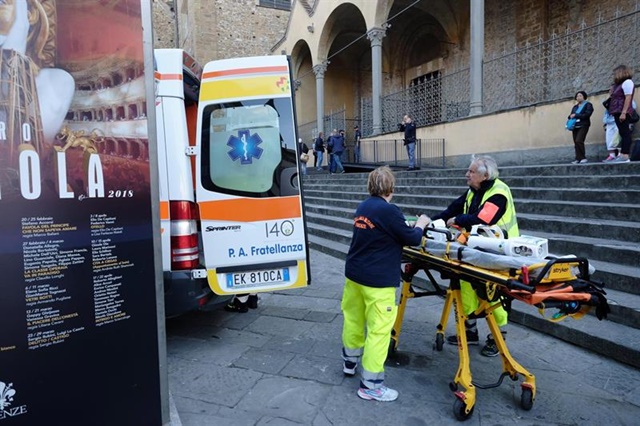 ¡WTF! Muere un turista español en Florencia golpeado por la piedra de una iglesia